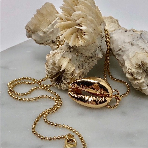 ✨🐚Boho 14k Gold Cowrie Shell Necklace🐚✨✨ - Picture 4 of 5